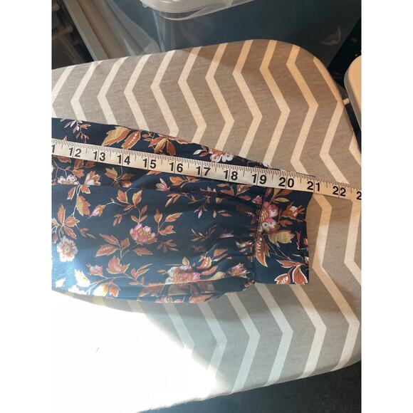 Mille Resort and Travel 100% Cotton Blouse Navy Moody Floral Size Small - Picture 12 of 12